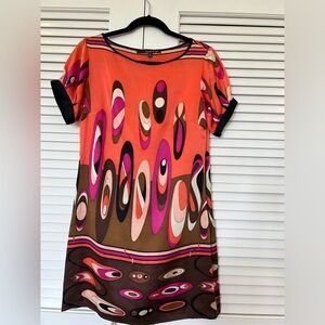 Claude Brown colourful dress size 6. Side concealed zipper.